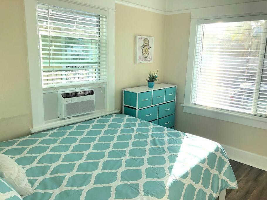 Viva California - Cozy With Backyard Oasis, Bbq & Firepit San Diego