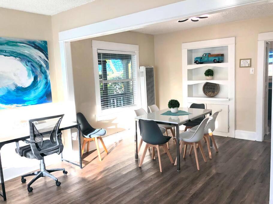 Viva California - Cozy With Backyard Oasis, Bbq & Firepit * San Diego